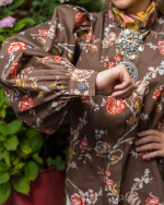 Bomullsskjorte brun med roser liberty fasong - Bilde 6