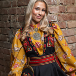 Bomullsskjorte oker med roser liberty fasong