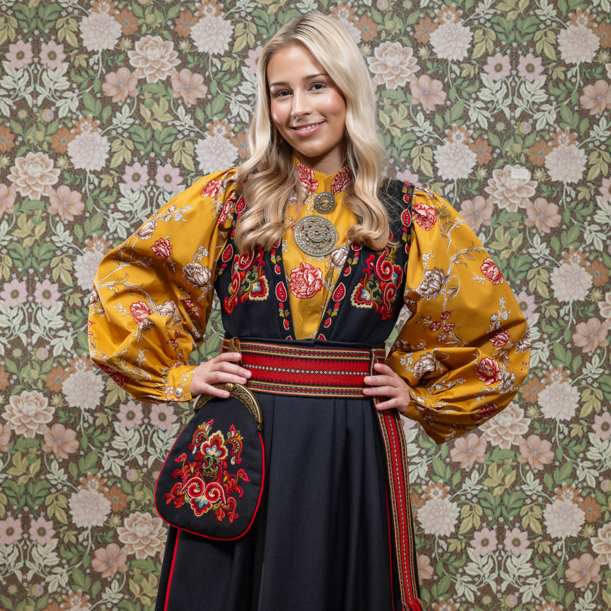 Bomullsskjorte oker med roser liberty fasong - Bilde 2